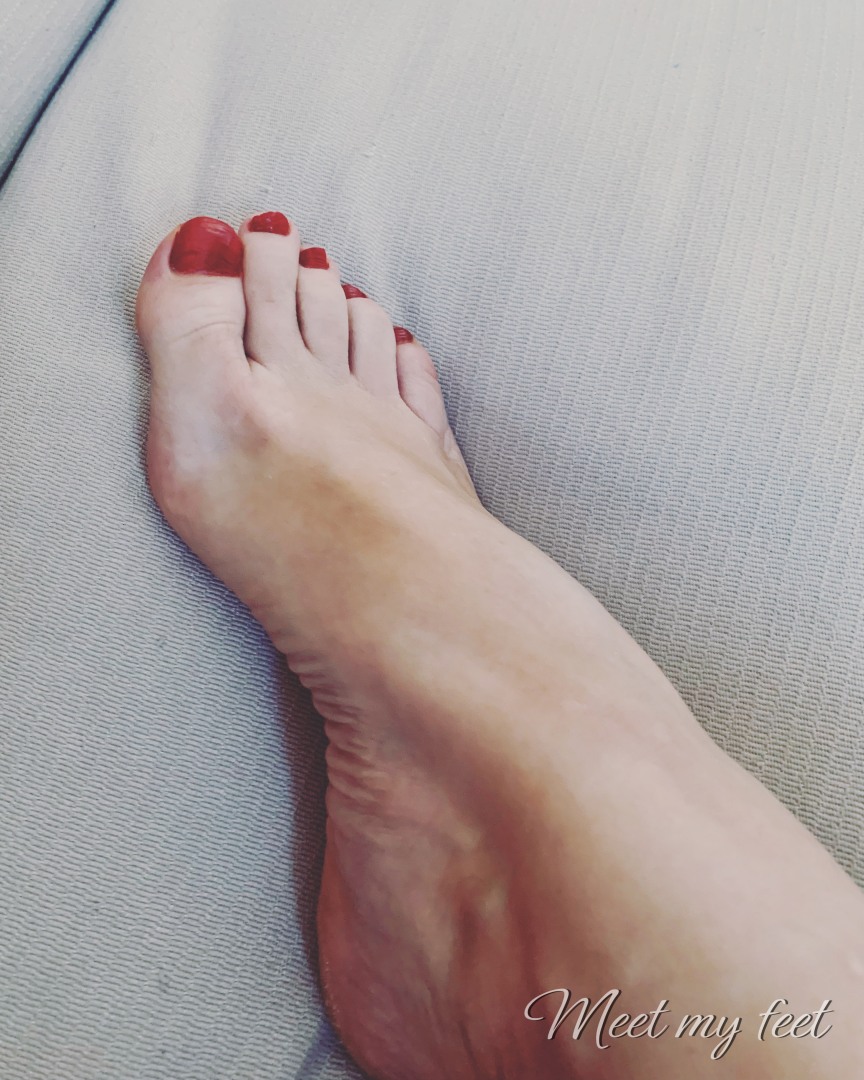 MaturePieds Meet My Feet - MaturePieds