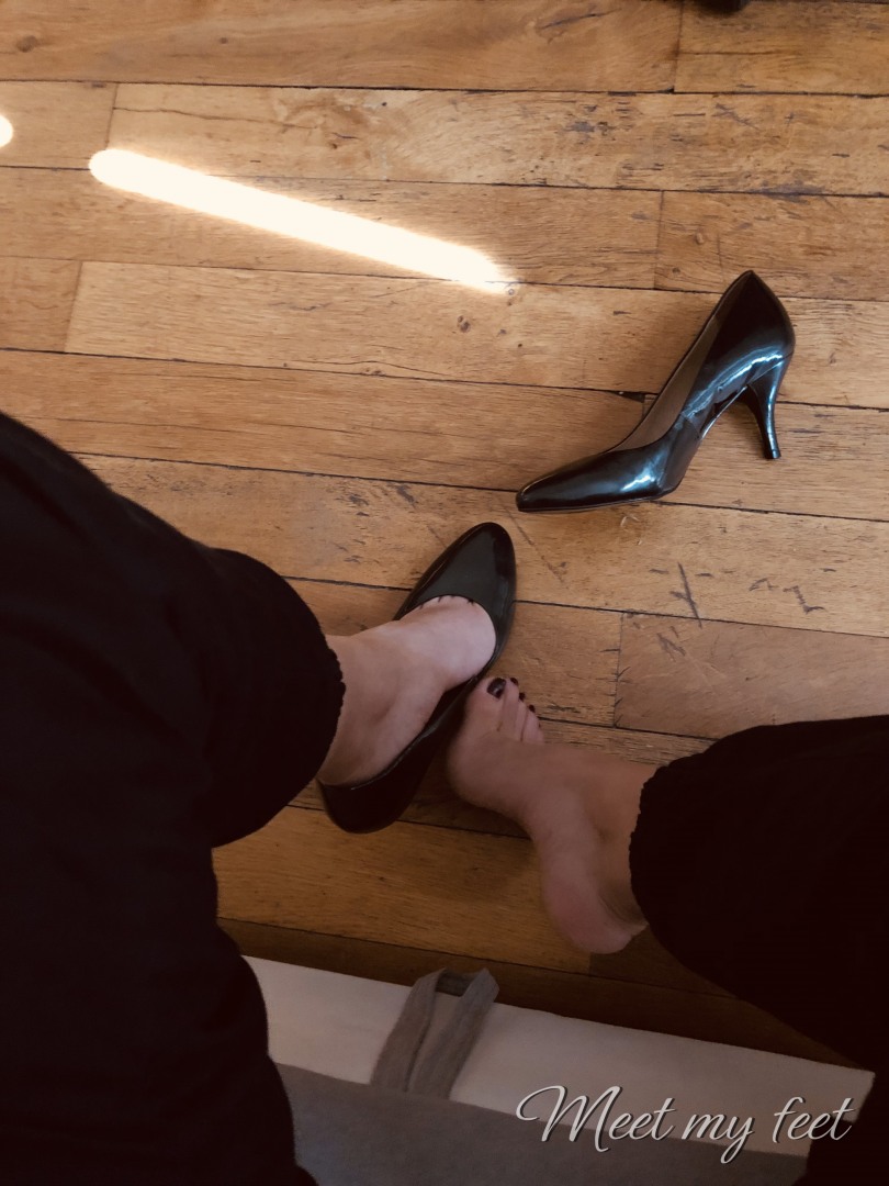 DominaCat Meet My Feet - DominaCat