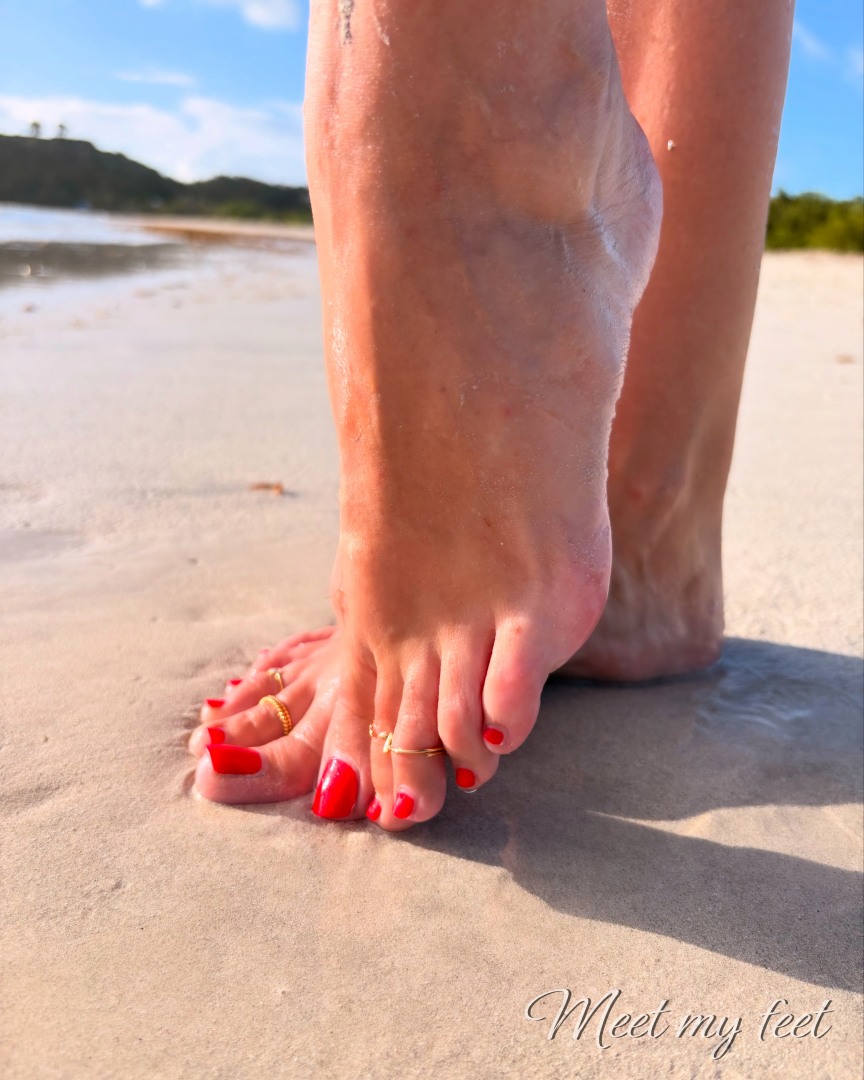 Meet My Feet - Carlafossett